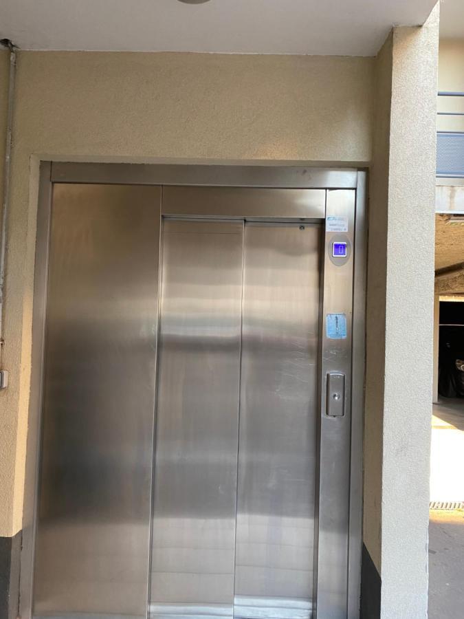Appartement Lumineux Avec Place De Parking Privative ベジエ エクステリア 写真